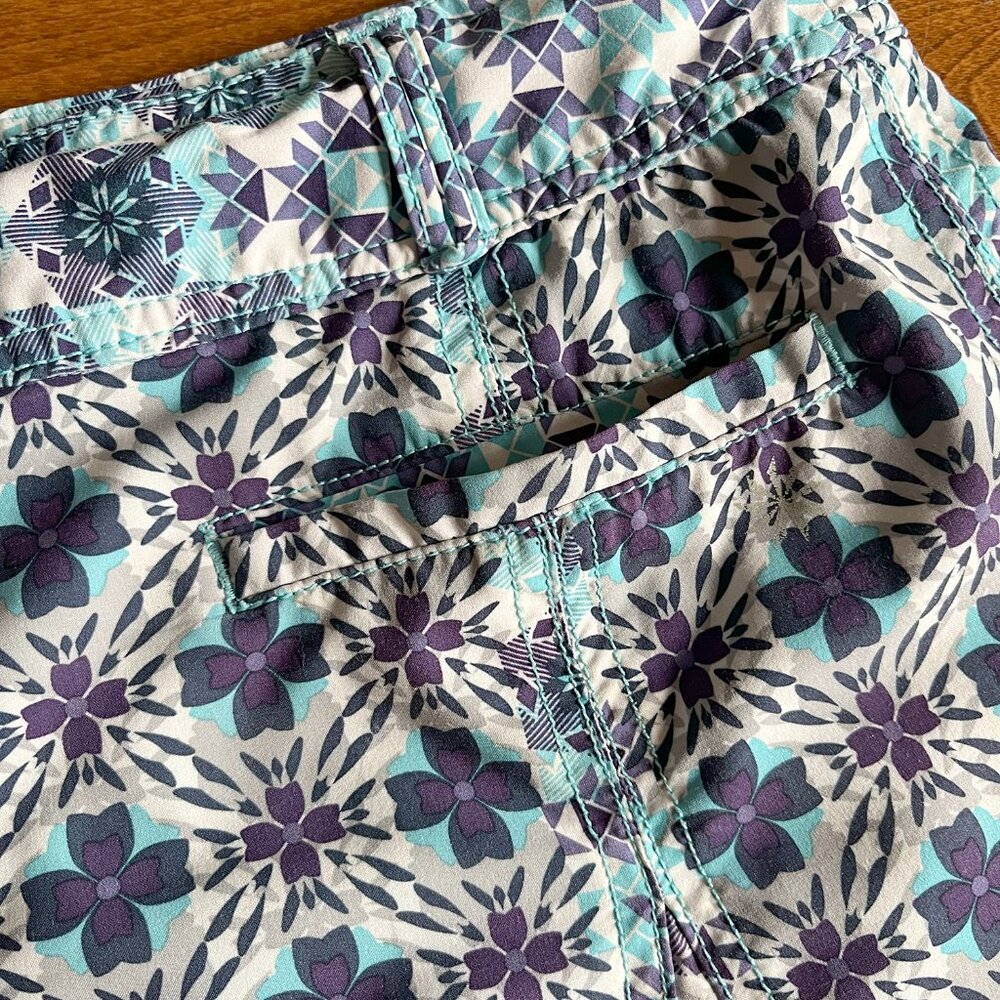 Athleta geo pattern twirl skort stains 6 - Picture 7 of 16